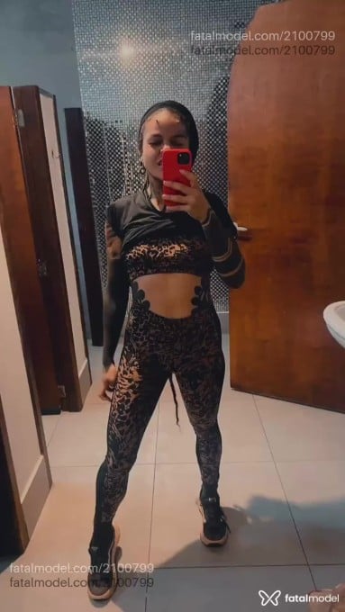 Acompanhante mulher com cabelo castanho de olhos castanhos em São Paulo - Arachne