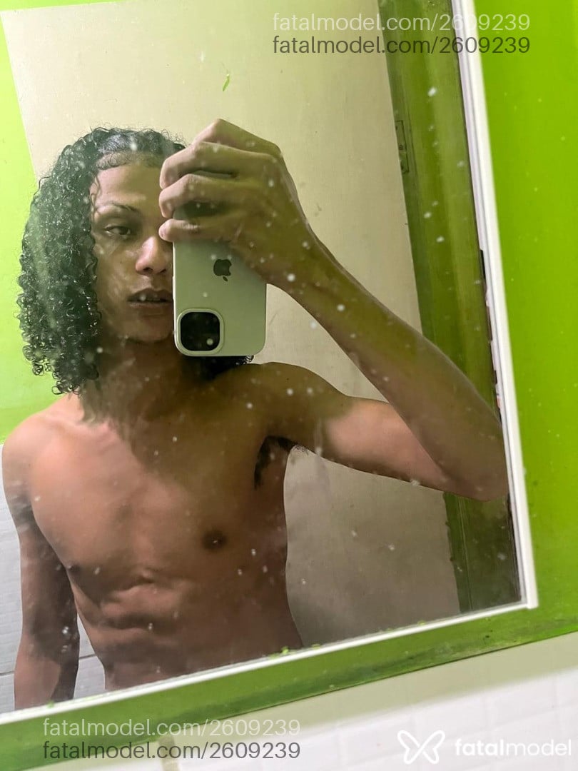 Acompanhante homem morena (o) de olhos castanhos em Rio de Janeiro - Oruamator