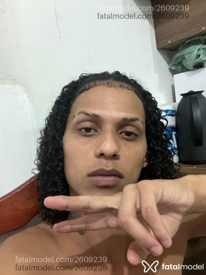 Acompanhante homem morena (o) de olhos castanhos em Rio de Janeiro - Oruamator