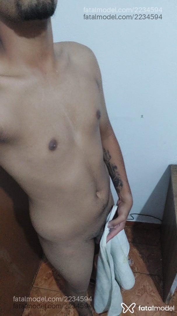 Acompanhante homem morena (o) de olhos castanhos em Uberaba - Silva