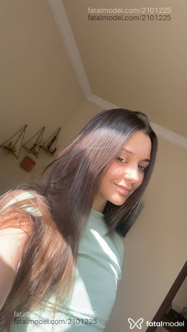Acompanhante mulher loira (o) de olhos mel em Arcos - Bebela