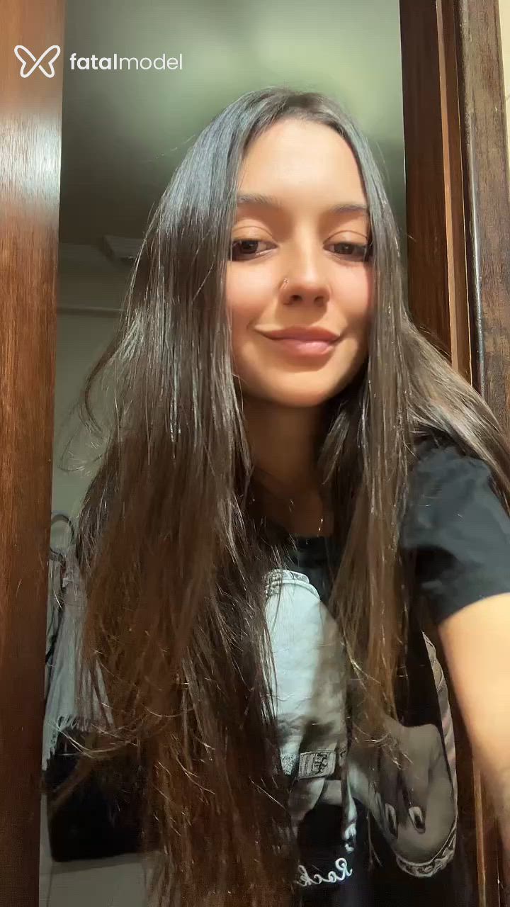 Acompanhante mulher loira (o) de olhos mel - Bebela