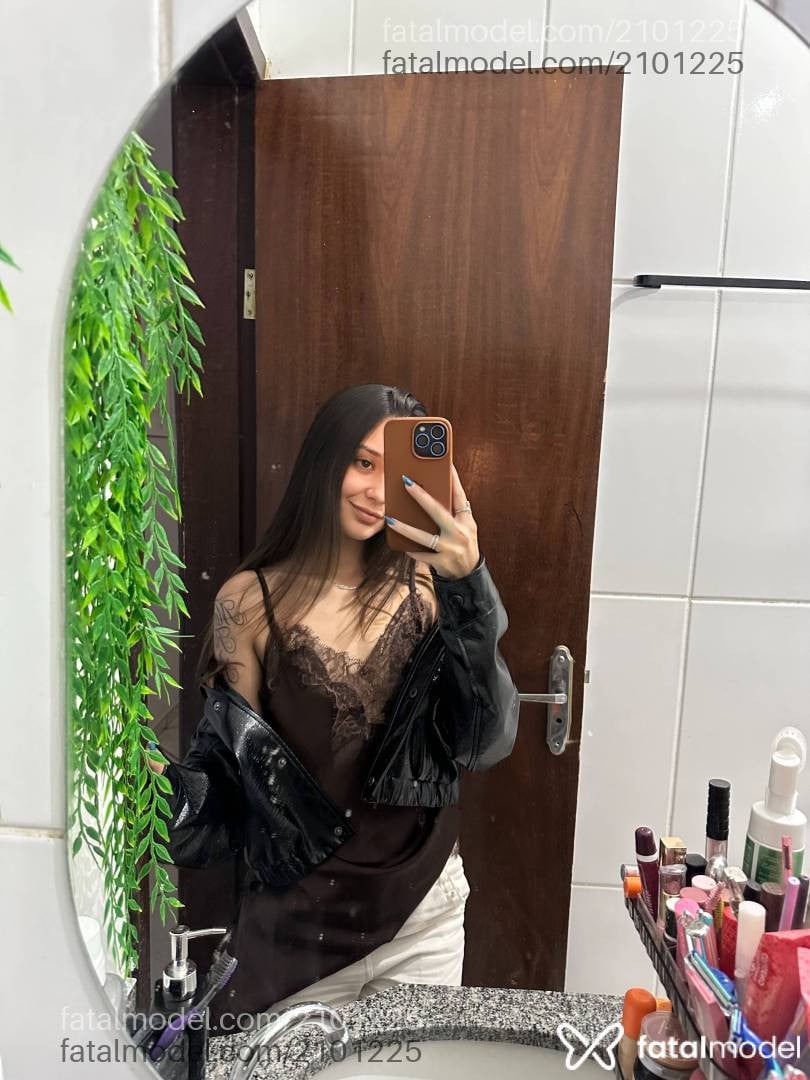 Acompanhante mulher loira (o) de olhos mel em Lagoa da Prata - Bebela