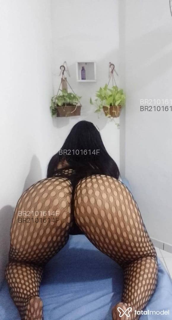 Acompanhante mulher morena (o) de olhos castanhos - Rebecca Sampaio