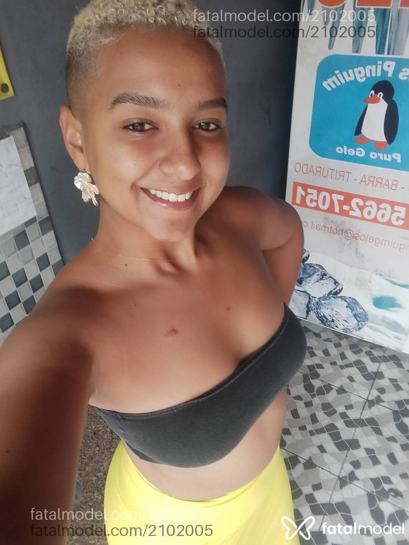 Acompanhante mulher loira (o) de olhos castanhos - Gabriela