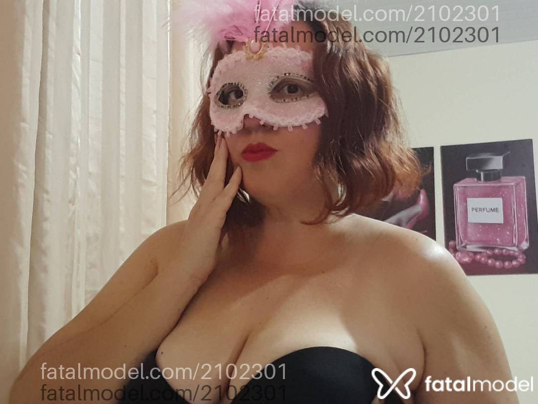 Acompanhante mulher morena (o) de olhos castanhos em Limeira - Helen Crishel