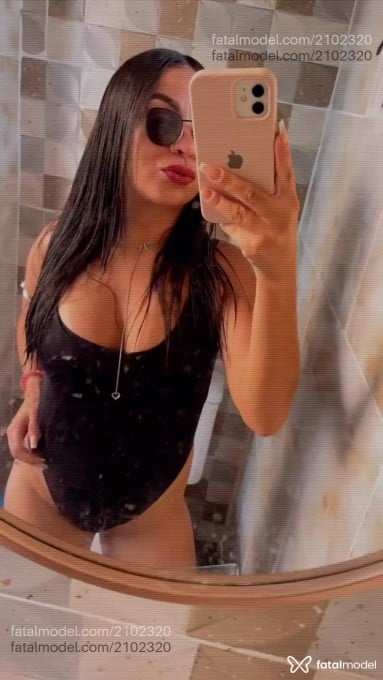 Acompanhante mulher com cabelo castanho de olhos castanhos em Angra dos Reis Acompanhante mulher com cabelo castanho de olhos castanhos em Angra dos Reis - Pietra Diaz
