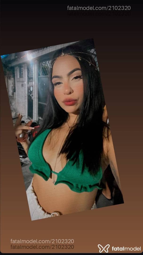 Acompanhante mulher com cabelo castanho de olhos castanhos - Pietra Diaz