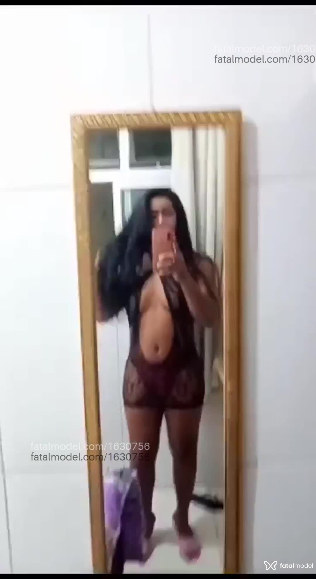 Acompanhante travesti morena (o) de olhos castanhos em Belo Horizonte - Negra afrodite