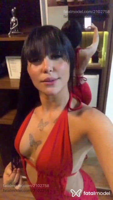 Acompanhante mulher morena (o) de olhos azuis em Uberlândia Acompanhante mulher morena (o) de olhos azuis em Uberlândia - Maria Alice