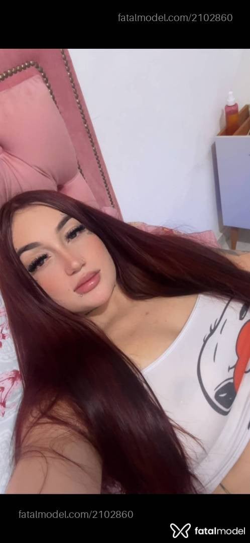 Acompanhante mulher ruiva (o) de olhos azuis - Cristal