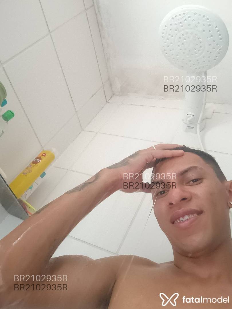 Acompanhante homem morena (o) de olhos castanhos em Taubaté - Guilherme