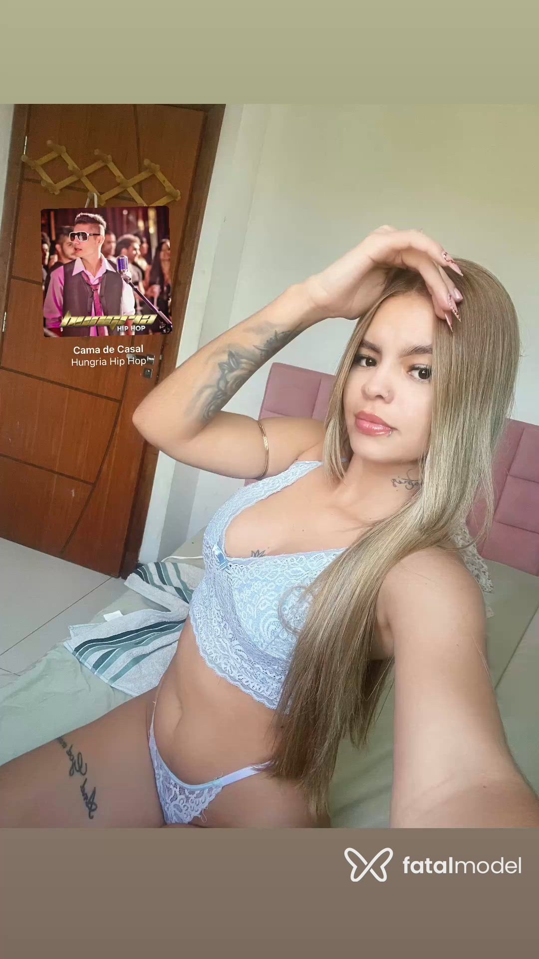 Acompanhante mulher loira (o) de olhos pretos - Nicolle Rodrigues