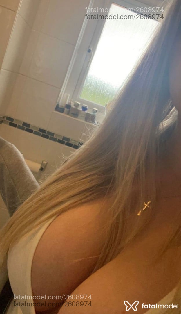 Acompanhante mulher loira (o) de olhos castanhos em Campinas - Letícia