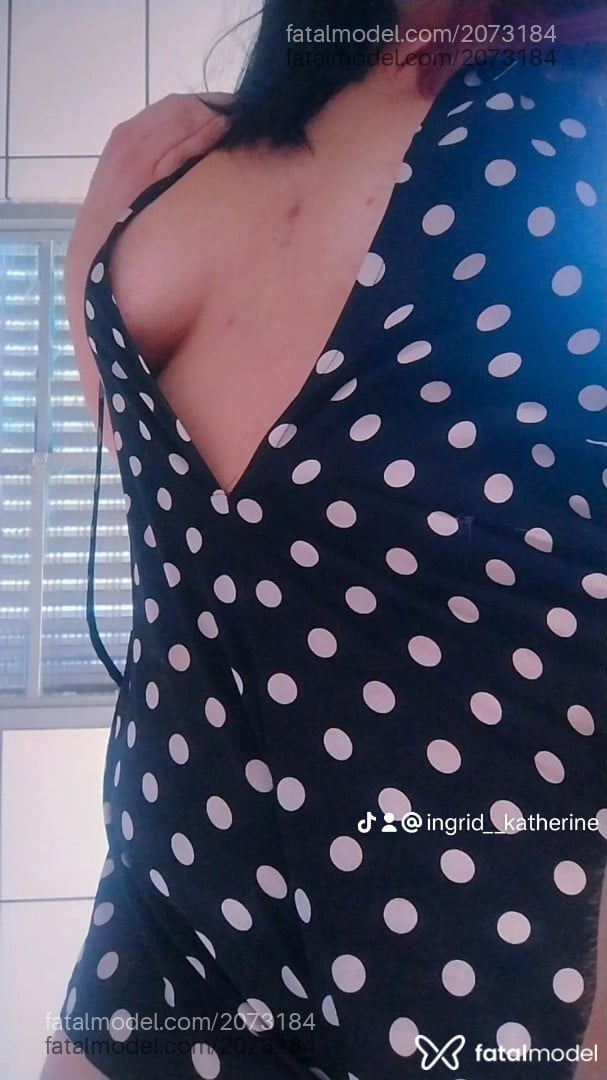 Acompanhante mulher trans com cabelo colorido de olhos castanhos em Hortolândia - Katherine