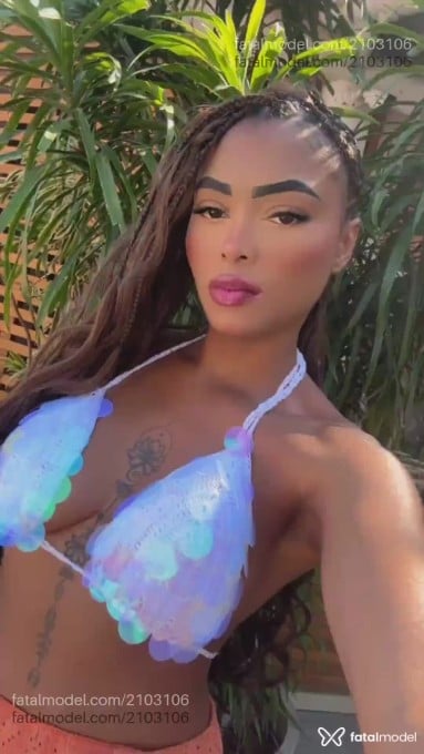 Acompanhante mulher com cabelo castanho de olhos castanhos - Yara Acompanhante mulher com cabelo castanho de olhos castanhos - Yara