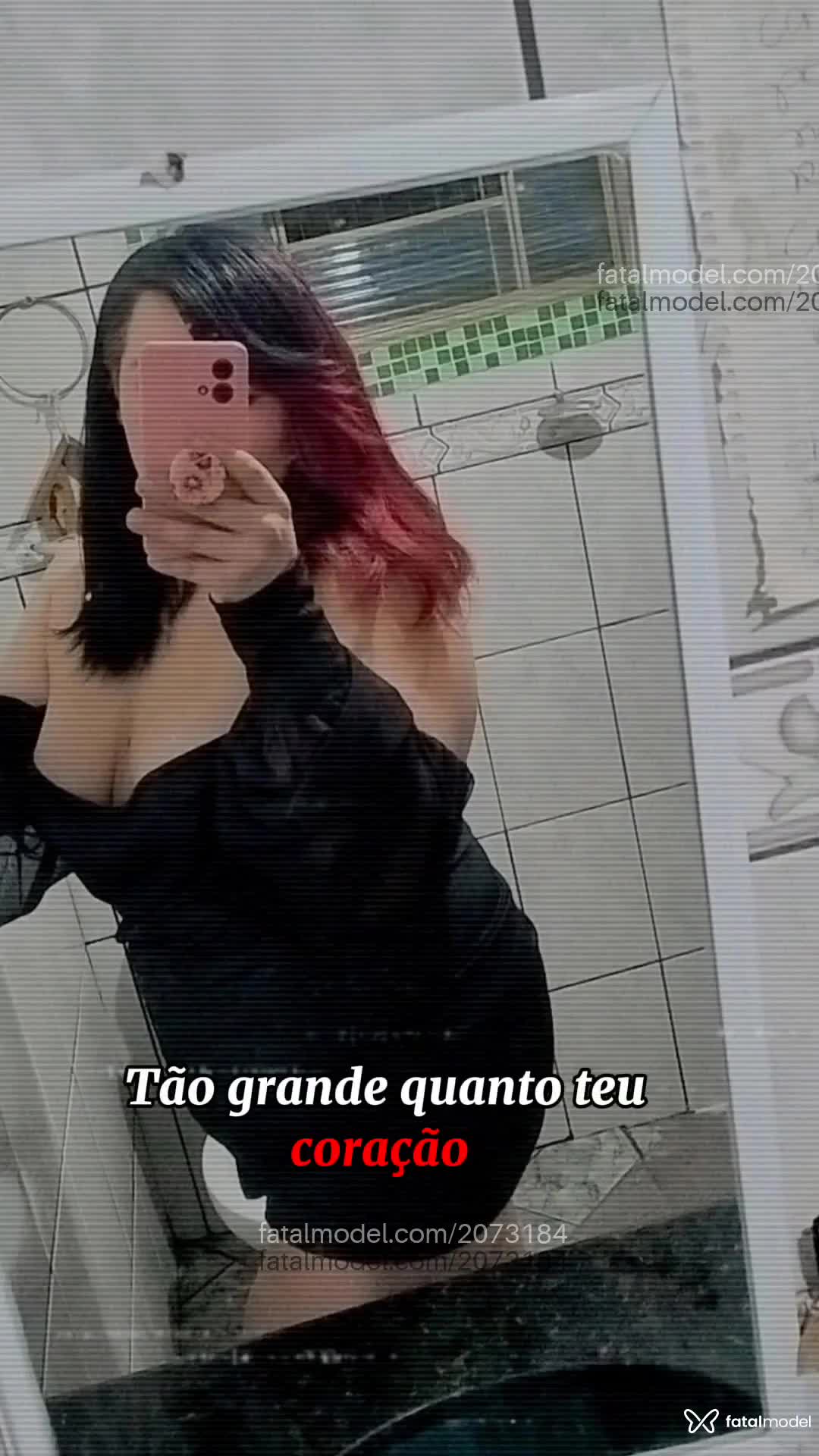 Acompanhante mulher trans com cabelo colorido de olhos castanhos em Hortolândia - Katherine