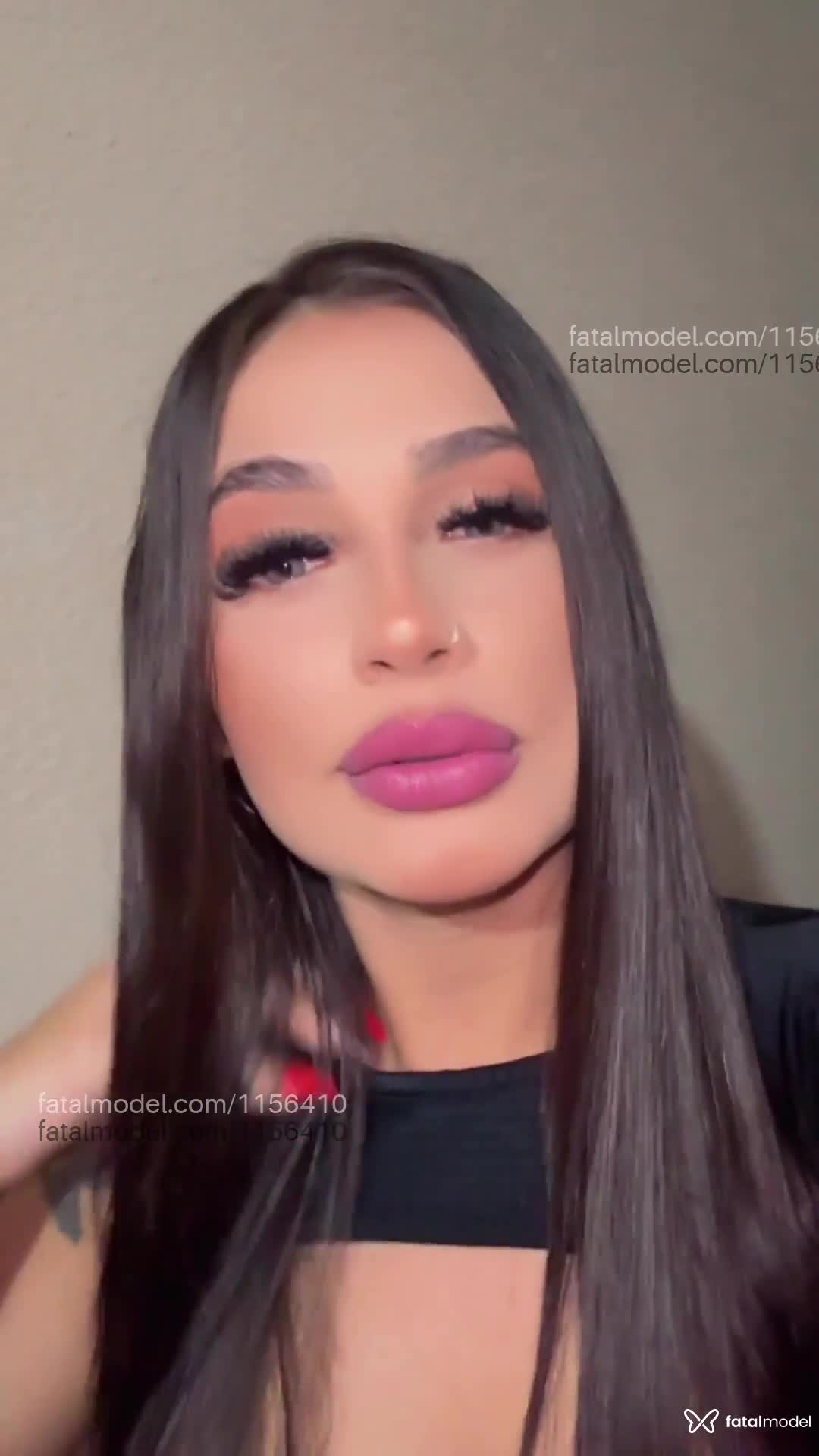 Acompanhante mulher morena (o) de olhos mel - Aline Ferrari Acompanhante mulher morena (o) de olhos mel - Aline Ferrari