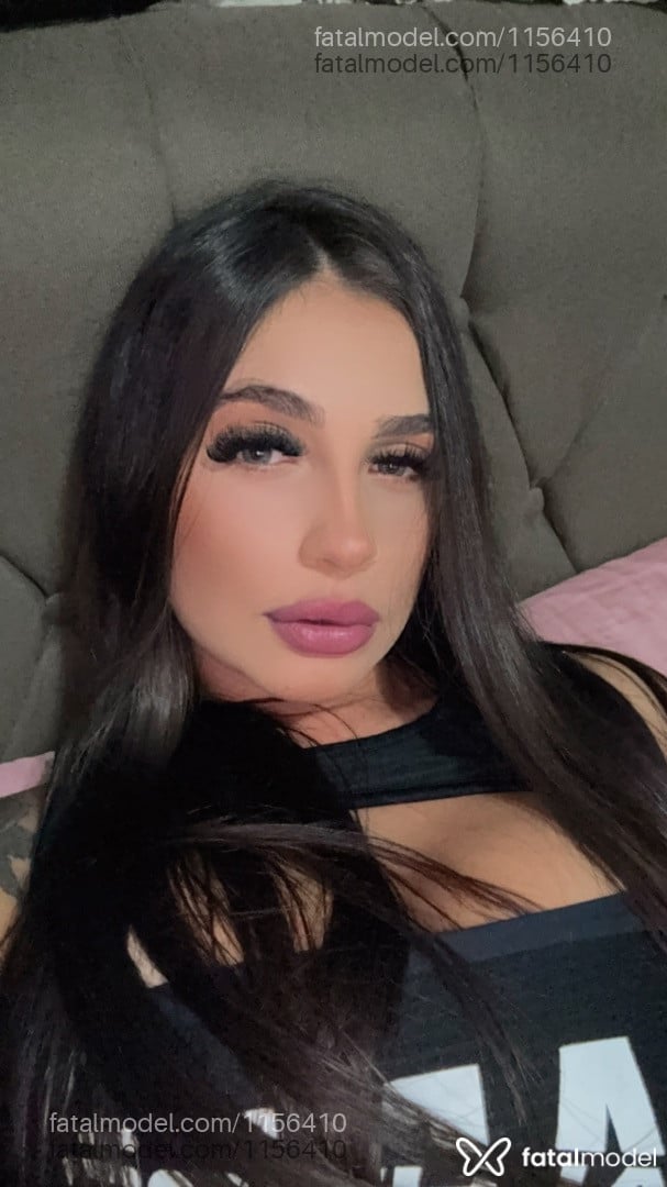 Acompanhante mulher morena (o) de olhos mel - Aline Ferrari Acompanhante mulher morena (o) de olhos mel - Aline Ferrari