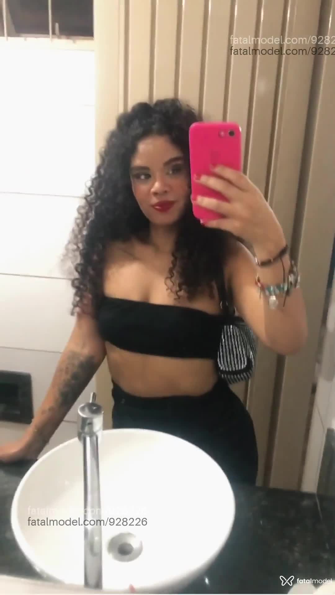 Acompanhante mulher morena (o) de olhos castanhos em São Joaquim da Barra Acompanhante mulher morena (o) de olhos castanhos em São Joaquim da Barra - Mel