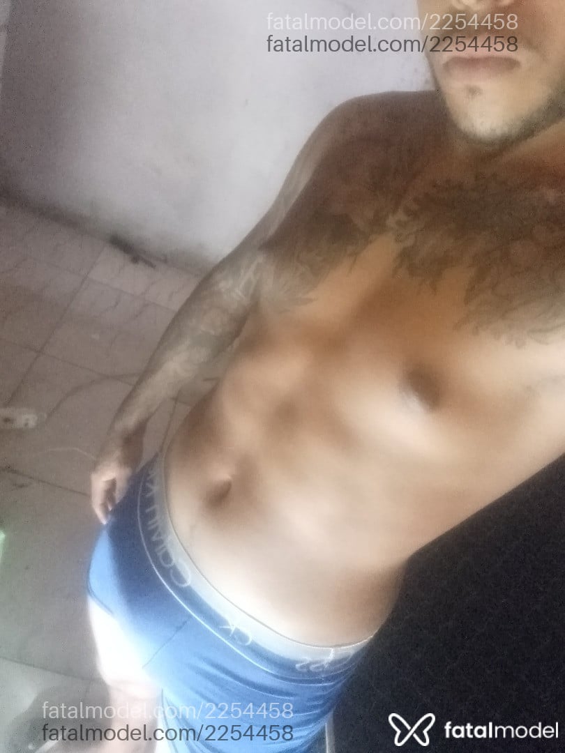 Acompanhante homem morena (o) de olhos castanhos em Fortaleza - Negohdotado