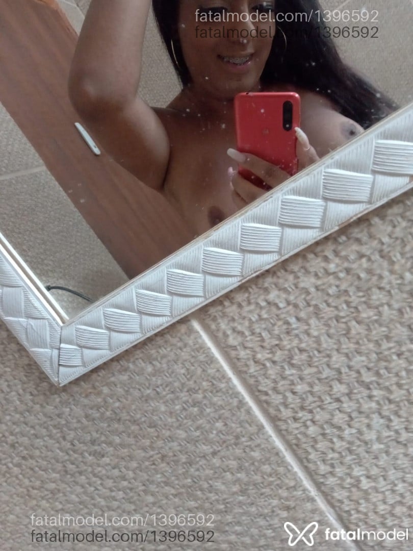 Acompanhante travesti morena (o) de olhos pretos em Florianópolis - Anjinh