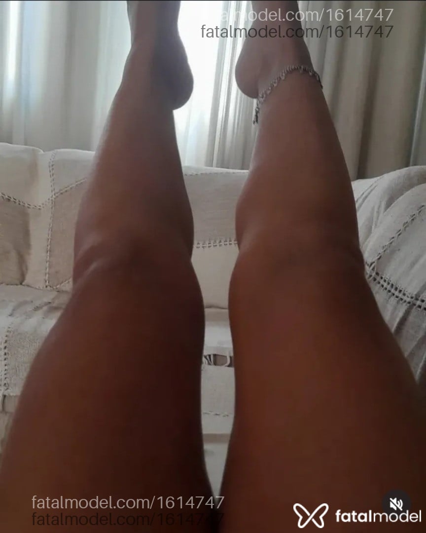 Acompanhante mulher morena (o) de olhos mel em Sertãozinho - Morena