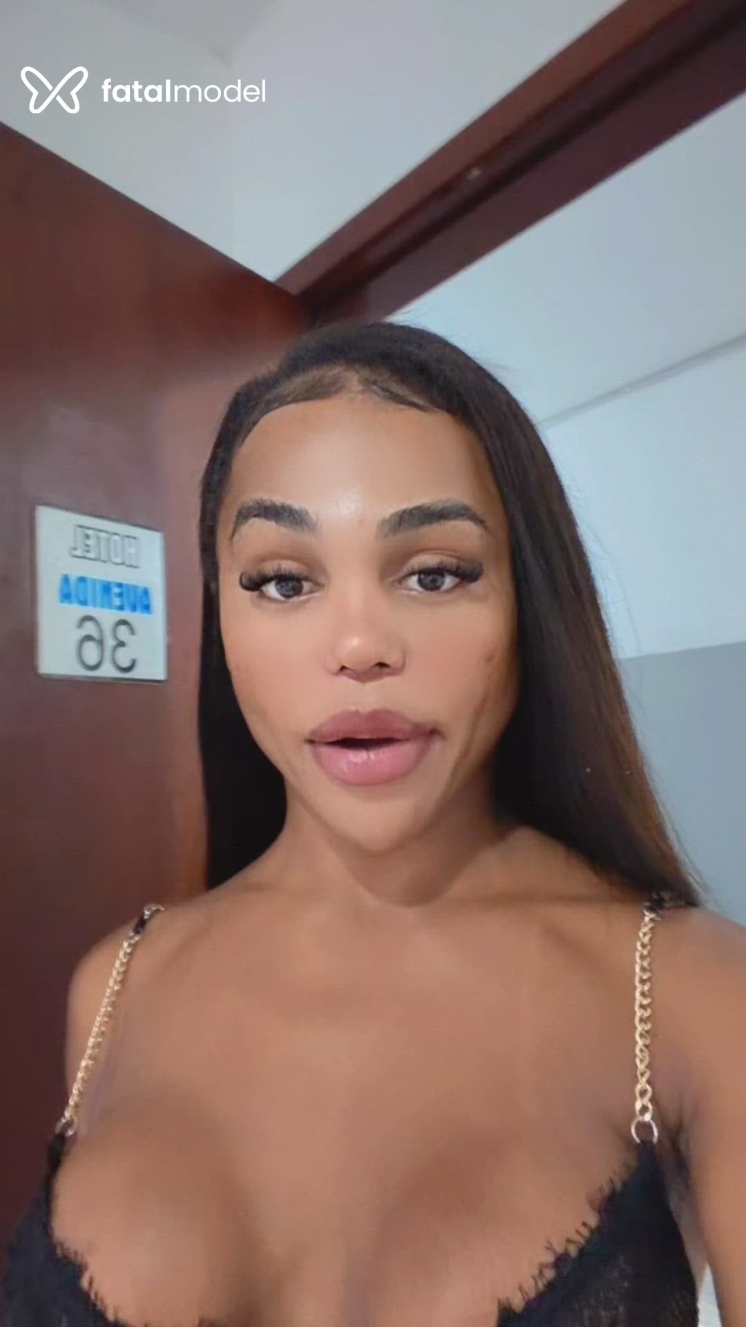 Acompanhante mulher trans morena (o) de olhos pretos em Feira de Santana Acompanhante mulher trans morena (o) de olhos pretos em Feira de Santana - Maria Vitória