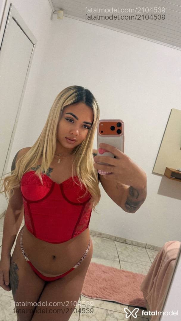 Acompanhante mulher loira (o) de olhos castanhos em Santa Cruz do Sul - Luiza França