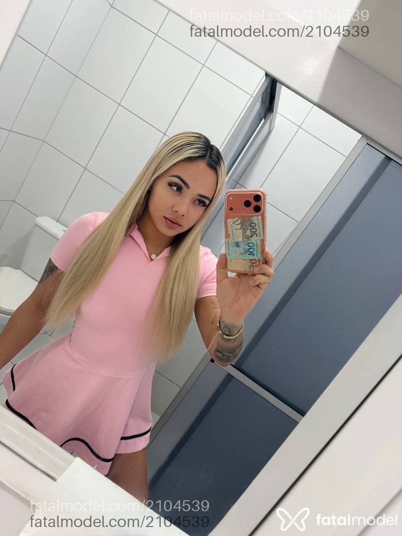 Acompanhante mulher loira (o) de olhos castanhos em Passo Fundo - Luiza França