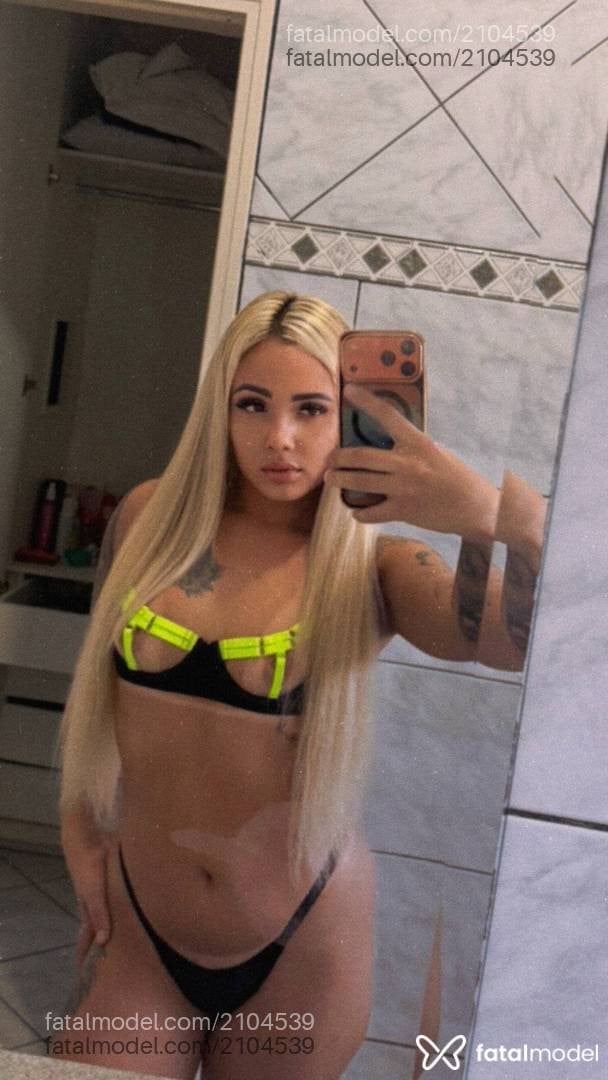 Acompanhante mulher loira (o) de olhos castanhos em Passo Fundo - Luiza França