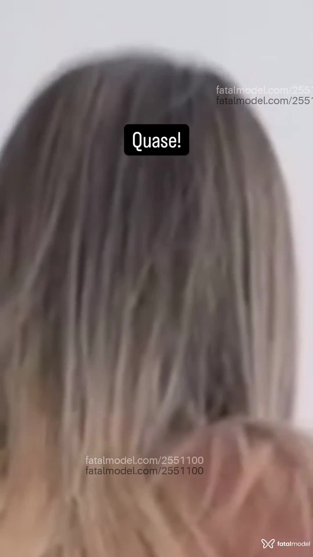 Acompanhante mulher loira (o) de olhos castanhos em Virtual - Fernanda Dante