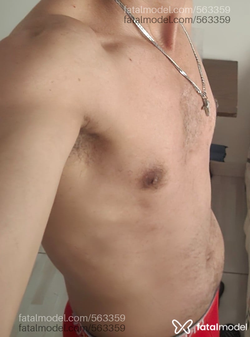 Acompanhante homem com cabelo grisalho de olhos castanhos em Pimenta Bueno Acompanhante homem com cabelo grisalho de olhos castanhos em Pimenta Bueno - Wender