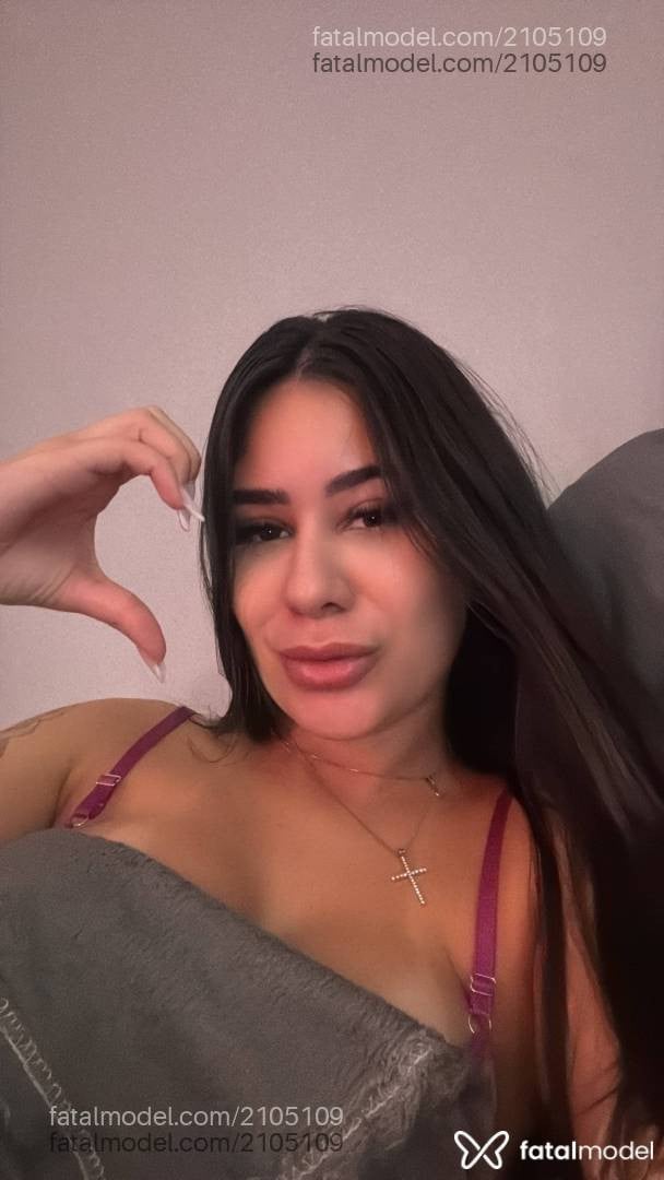 Acompanhante mulher morena (o) de olhos castanhos em Virtual - Danni