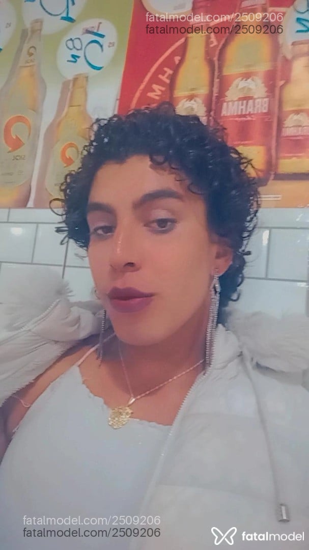 Acompanhante mulher trans morena (o) de olhos castanhos em Itaí - Mirella Rodrigues