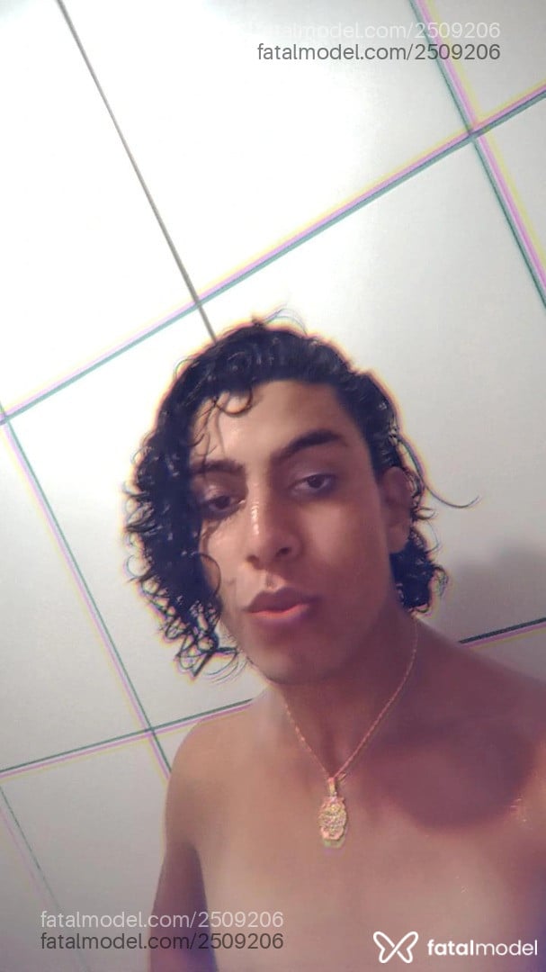 Acompanhante mulher trans morena (o) de olhos castanhos em Itaí - Mirella Rodrigues
