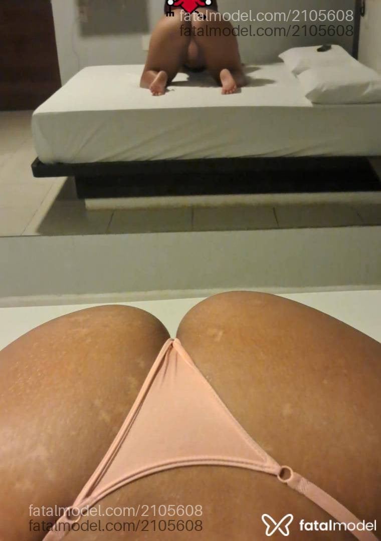 Acompanhante mulher com cabelo colorido de olhos castanhos em Belém - Cristal