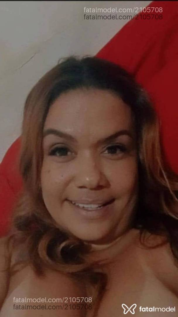 Acompanhante mulher com cabelo castanho de olhos mel - Leticia Aruanda Acompanhante mulher com cabelo castanho de olhos mel - Leticia Aruanda