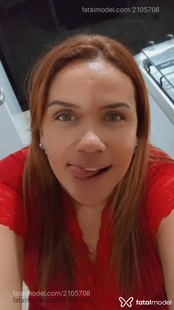 Acompanhante mulher com cabelo castanho de olhos mel - Leticia Aruanda
