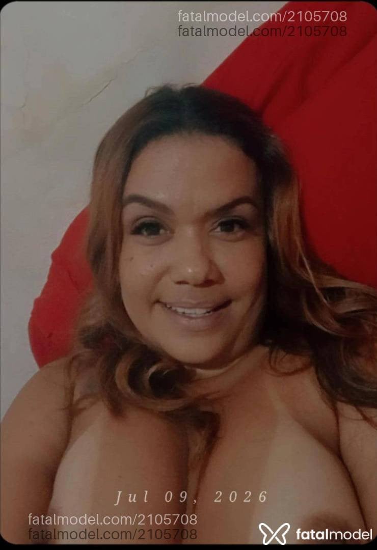 Acompanhante mulher com cabelo castanho de olhos mel em Santo Antônio de Pádua - Leticia Aruanda