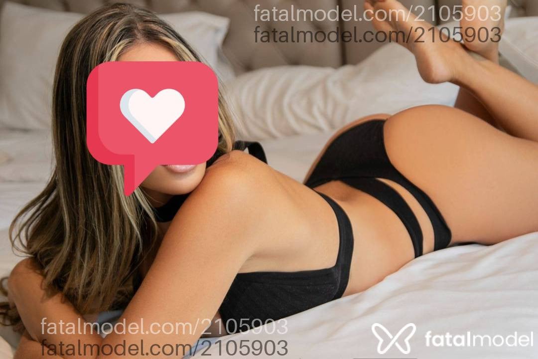 Acompanhante mulher loira (o) de olhos castanhos - Liz