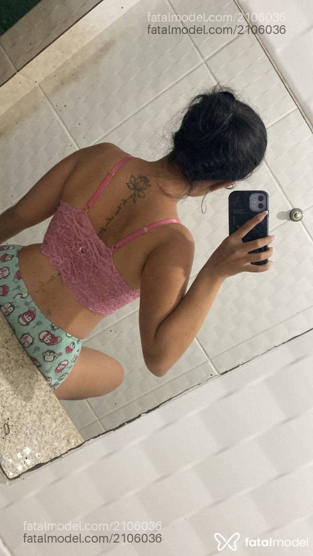 Acompanhante mulher morena (o) de olhos pretos - Ludmilla