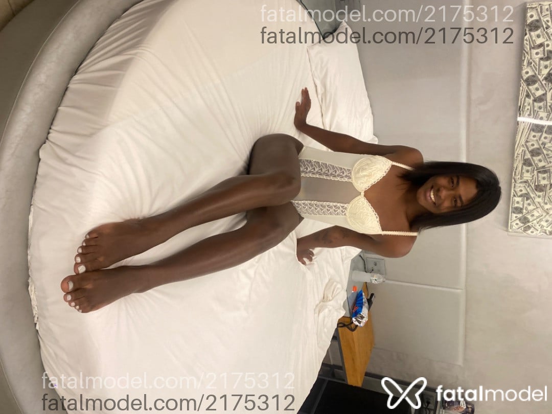 Acompanhante mulher trans morena (o) de olhos castanhos em Belo Horizonte - Ayla Oliveira