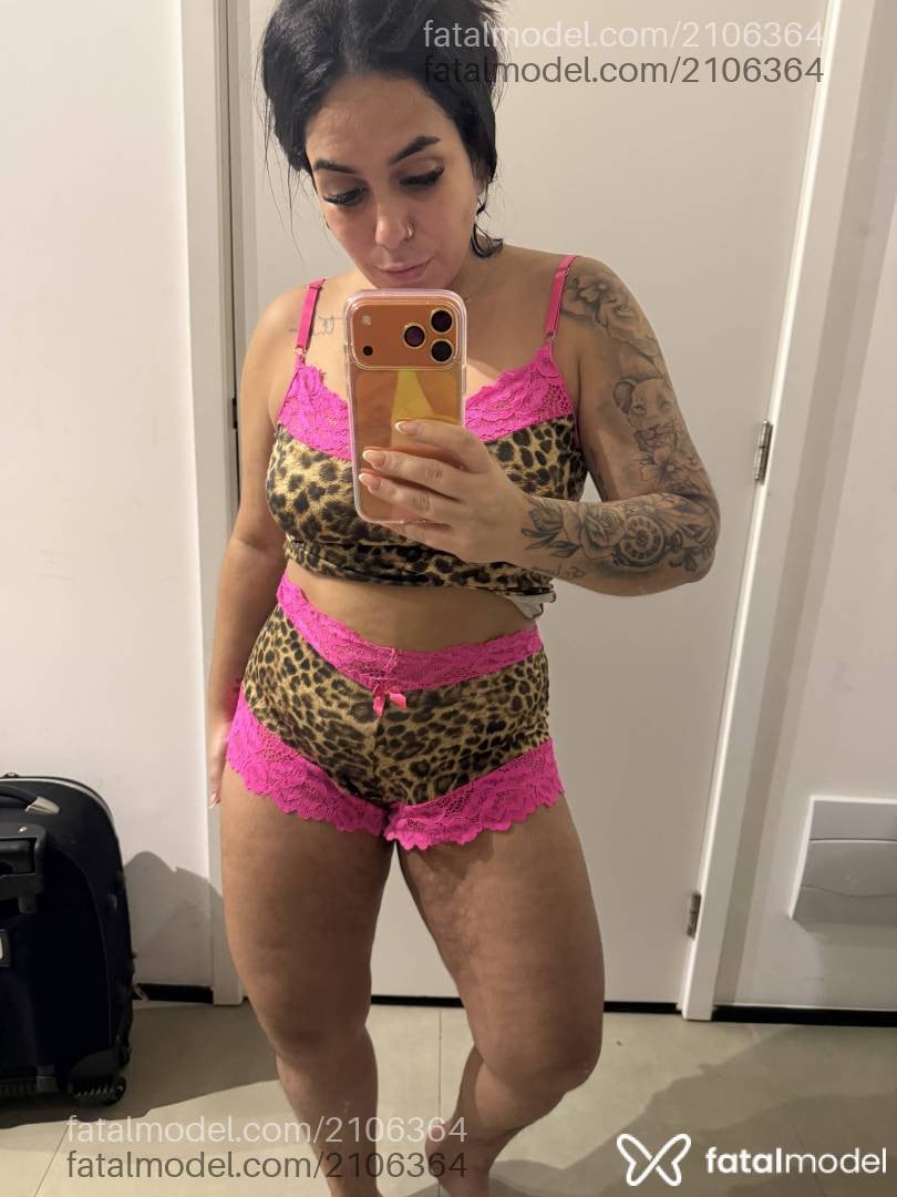 Acompanhante mulher morena (o) de olhos castanhos em Virtual - Jessy