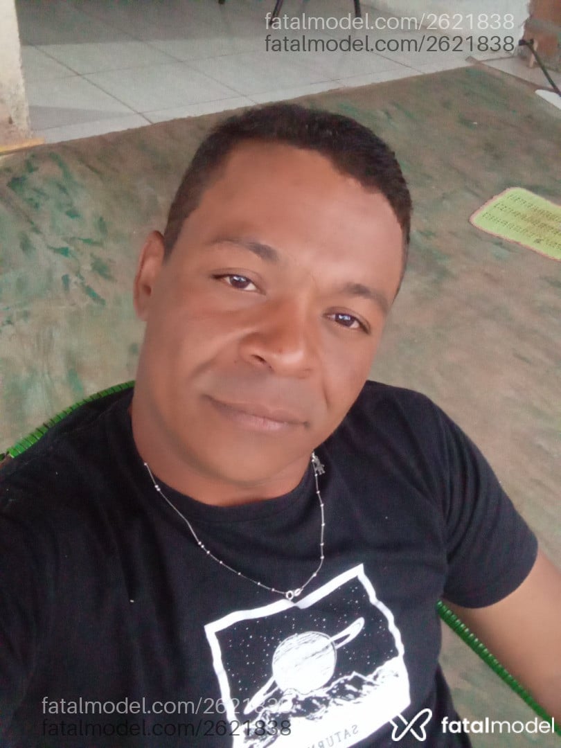 Acompanhante homem com cabelo castanho de olhos castanhos em Barra do Garças Acompanhante homem com cabelo castanho de olhos castanhos em Barra do Garças - Dieliton