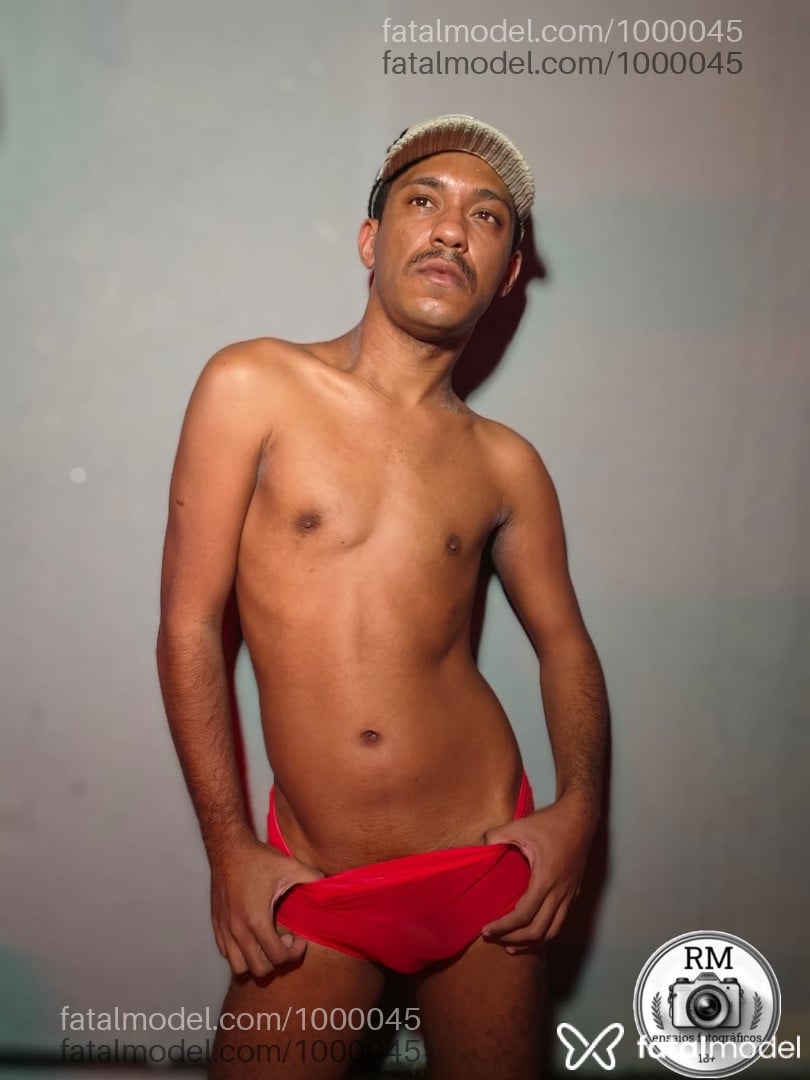 Acompanhante homem sem cabelo de olhos castanhos em São Paulo - Walker