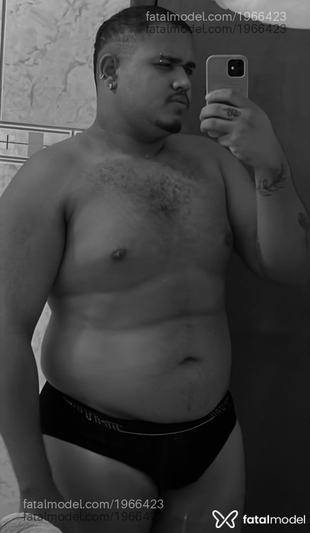 Acompanhante homem morena (o) de olhos castanhos em Goiânia - David