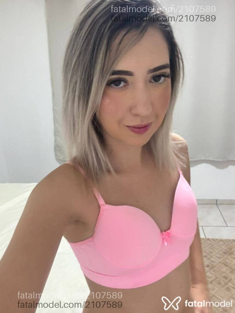 Acompanhante mulher com cabelo castanho de olhos castanhos em Ibirubá - Chay