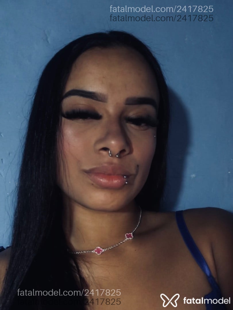 Acompanhante mulher morena (o) de olhos castanhos - Monikee Acompanhante mulher morena (o) de olhos castanhos - Monikee