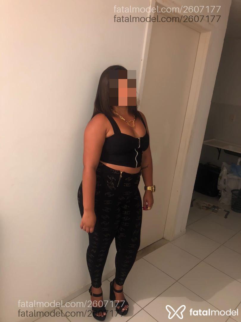 Acompanhante mulher com cabelo castanho de olhos castanhos em Salvador - Paloma
